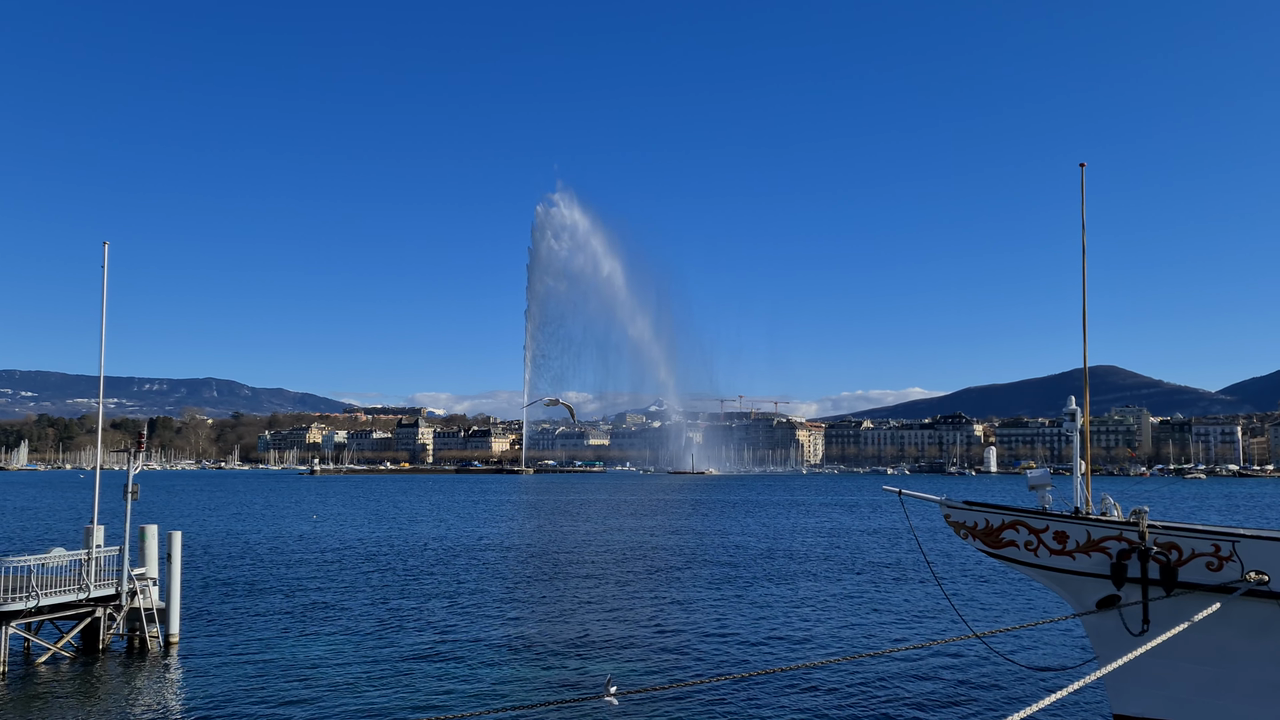 Jet d’Eau 审核样本视频封面
